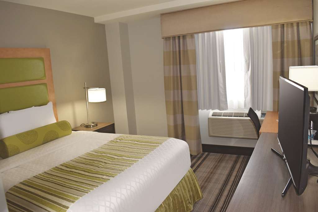 La Quinta Inn & Suites Far Rockaway - Beach Hotel New York Camera foto